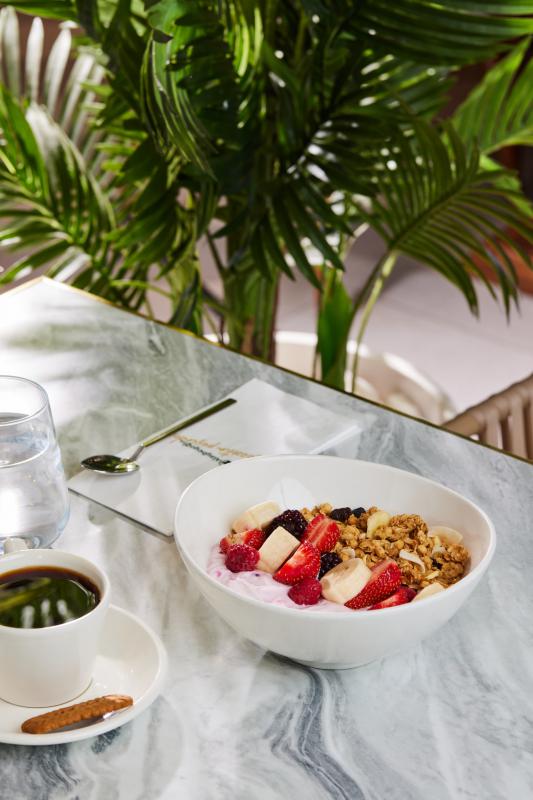 Granola Bowl ile Hafif ve Fit Bir Sabah Kahvaltısı