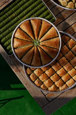 Maraş Tatlıları Sevenler İçin Sütlü Tatlı mı Şerbetli Tatlı mı Daha Doğru Tercih?